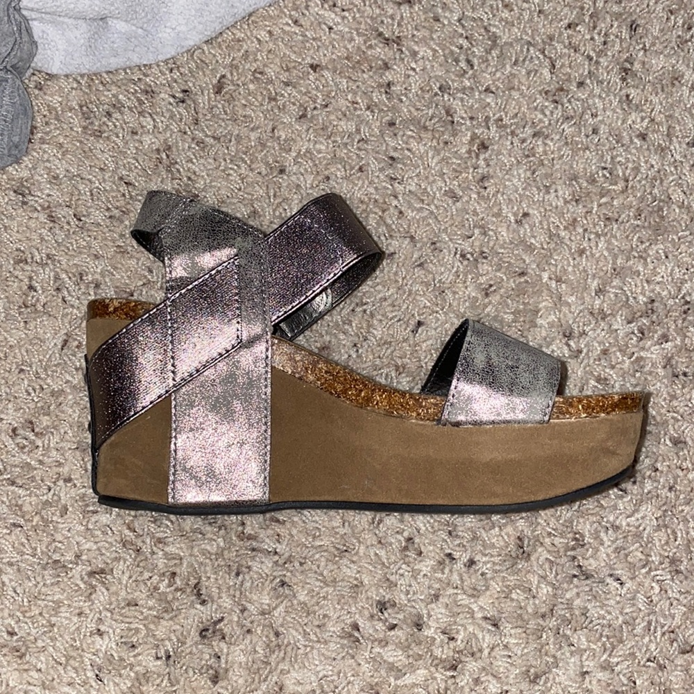 grey sandal heels